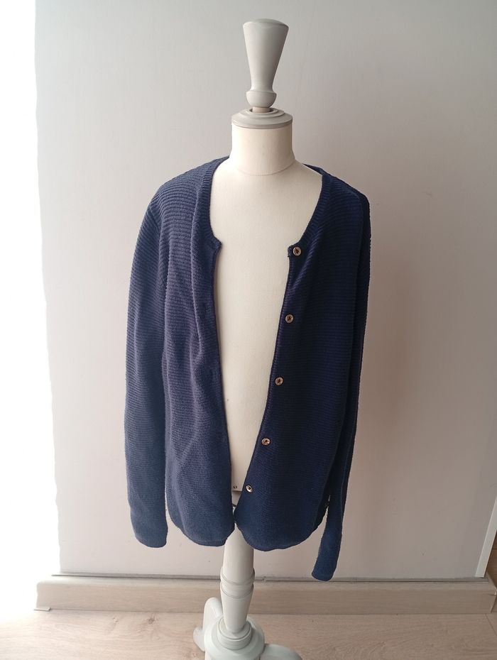 Lot 3 gilets 8 ans - photo numéro 9