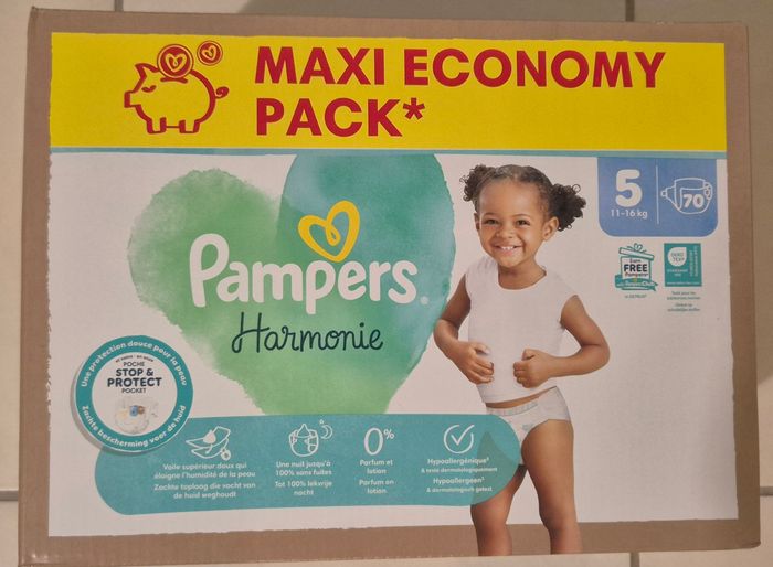 Couches pampers harmonie T5