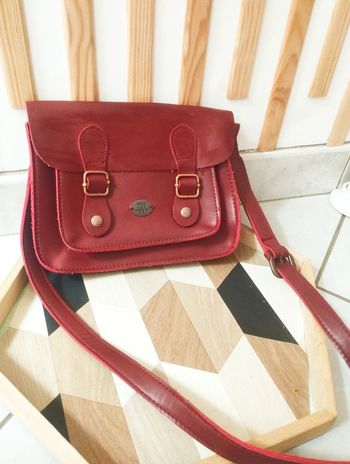 Sac besace simili bordeaux IKKS