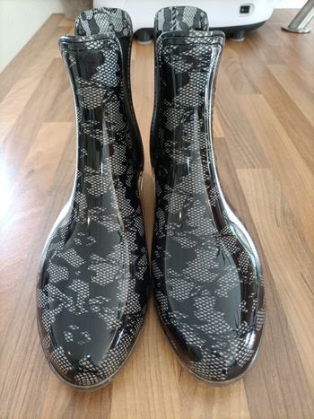 Bottes de pluie noires dentelle 41