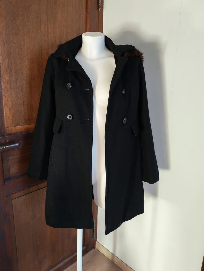 Manteau noir à capuche amovible Monoprix taille 38 made in Ukraine - photo numéro 3