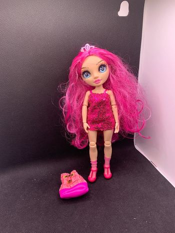 Poupée rainbow high Stella Monroe