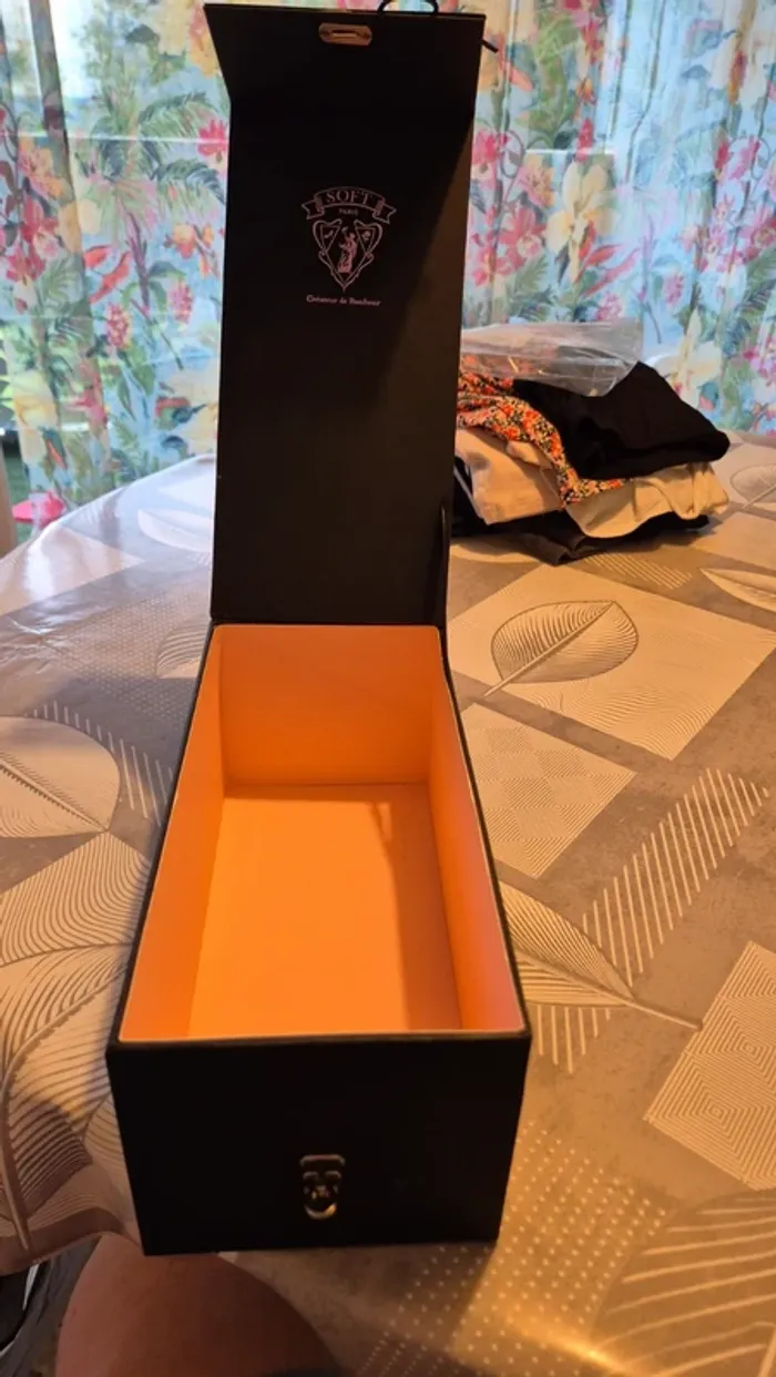 Boîte rangement avec cadenas - photo numéro 3