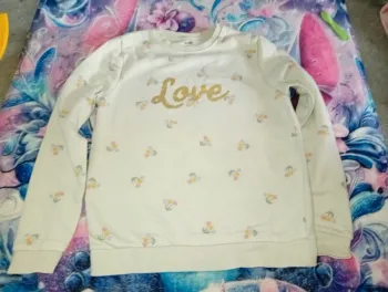 Sweat taille 12 ans