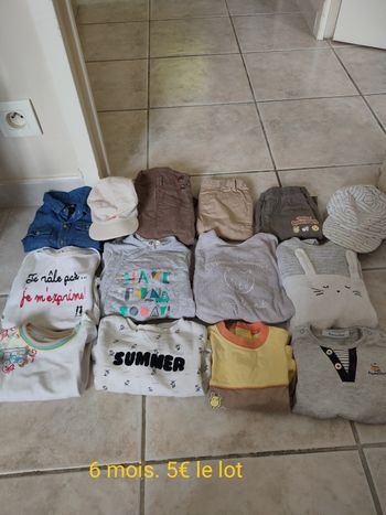 Lot de 6 mois garçon. 5€