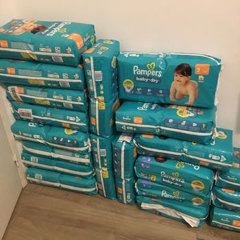 Couches Pampers baby dry taille 3