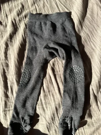Collants neufs anti dérapant 6/12m