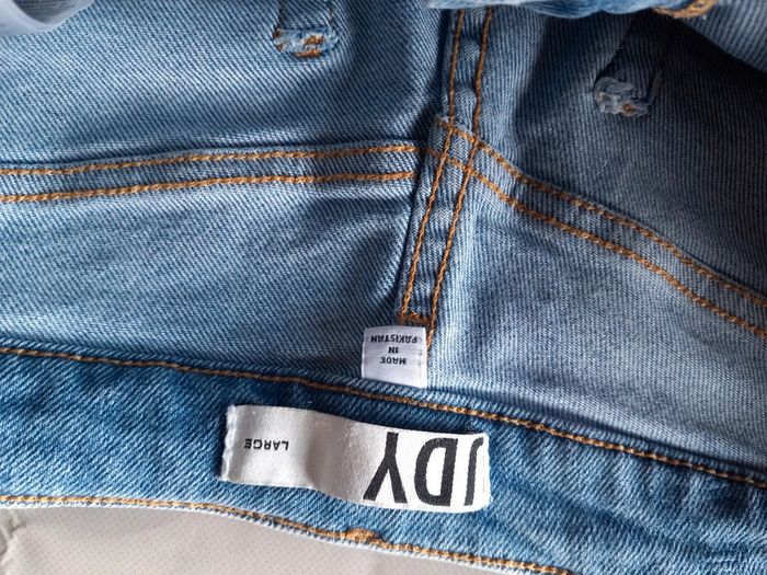 Short à trou en jean taille 40 - photo numéro 4