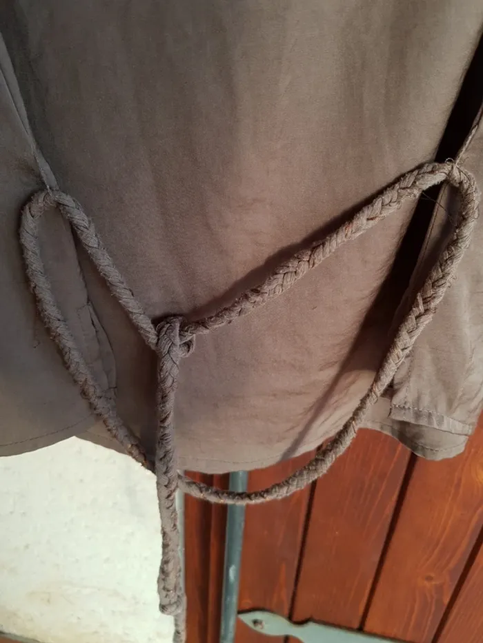 Blouse satin taupe dorée - photo numéro 10