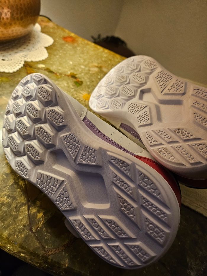 Basket fille neuve marque  airmess  pointure 34 - photo numéro 3