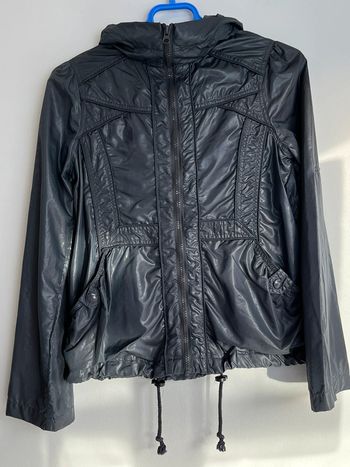 Manteau très léger pour femme gris B n K en taille 36