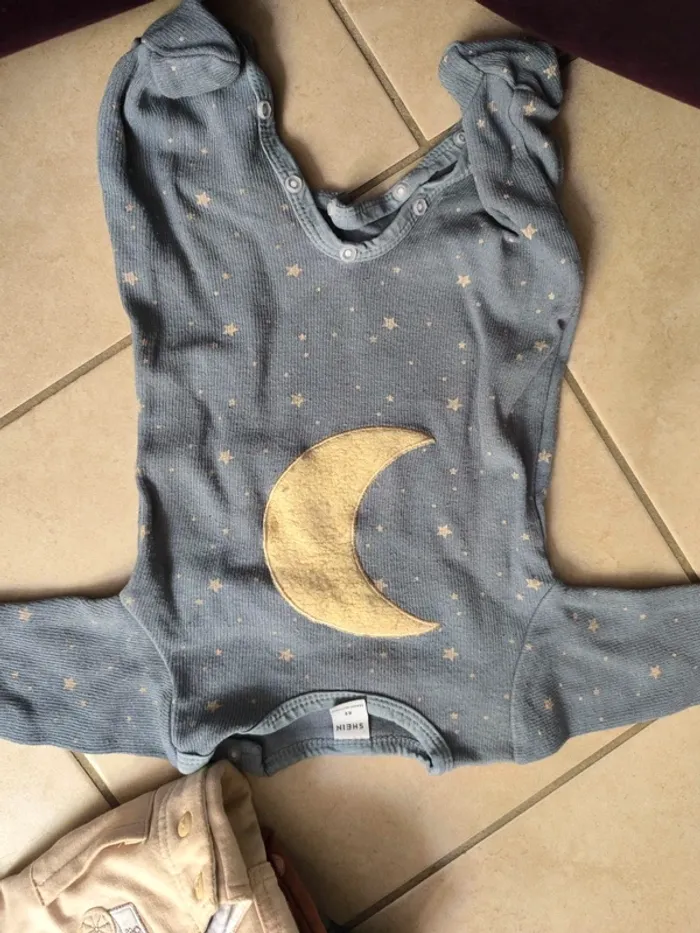 Lot vêtements 3 mois fille - photo numéro 5