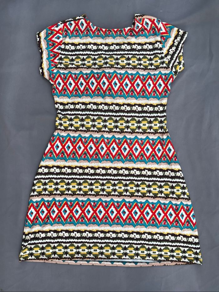 Robe décolleté à motif été - photo numéro 3