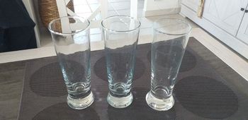 3 grands verres ou 3 petits vases