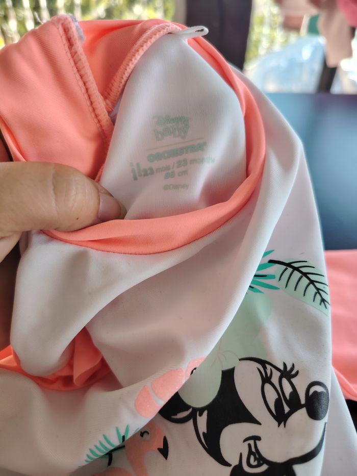 Lot de maillots différentes tailles et 1 bonnet - photo numéro 3