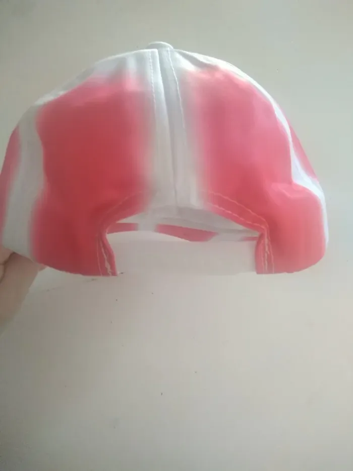 Casquette rose et blanche - photo numéro 3