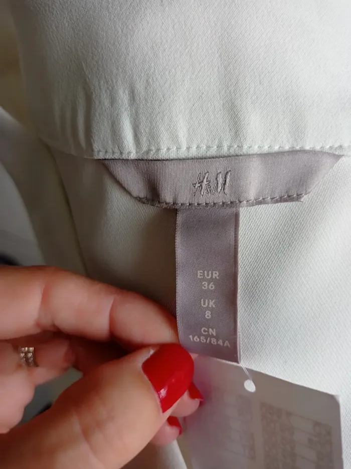 Magnifique haut blanc cassé Manches courtes beau col T.36/38 H&M - photo numéro 6