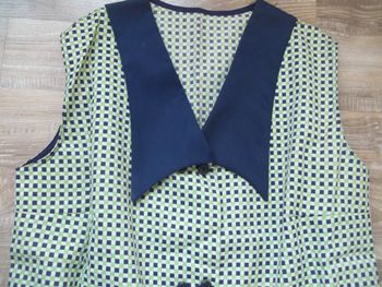 Blouse sans manches verte et bleue