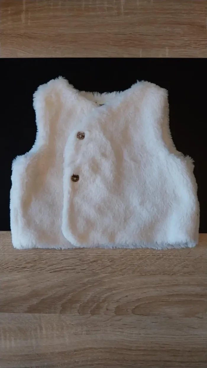 Gilet "fourrure" 9 mois