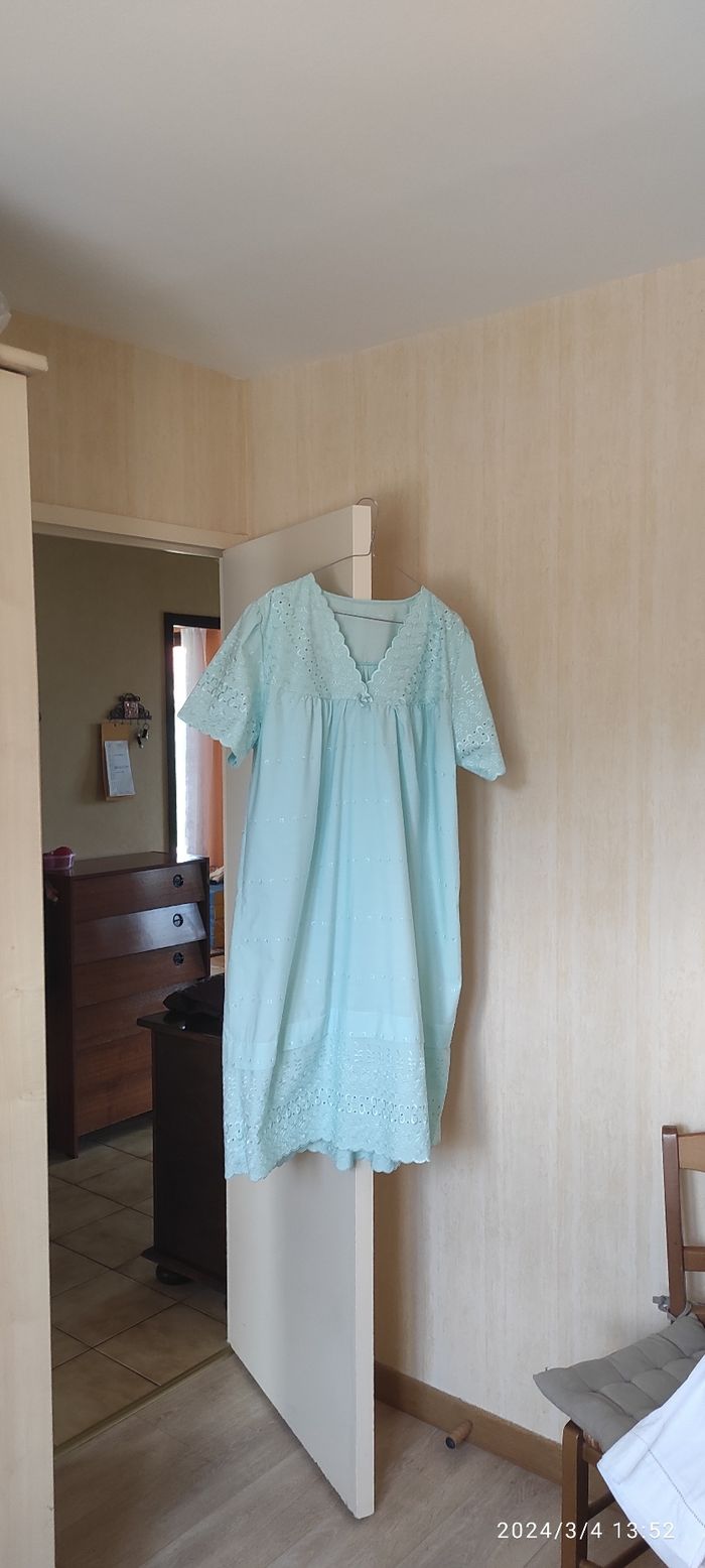 Chemise de nuit dentelle fait main ✋T. 54 - photo numéro 2