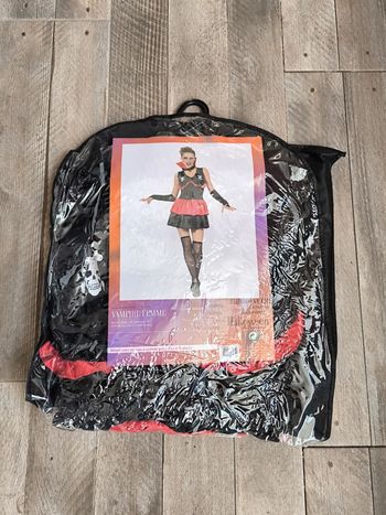 Déguisement vampire TU neuf