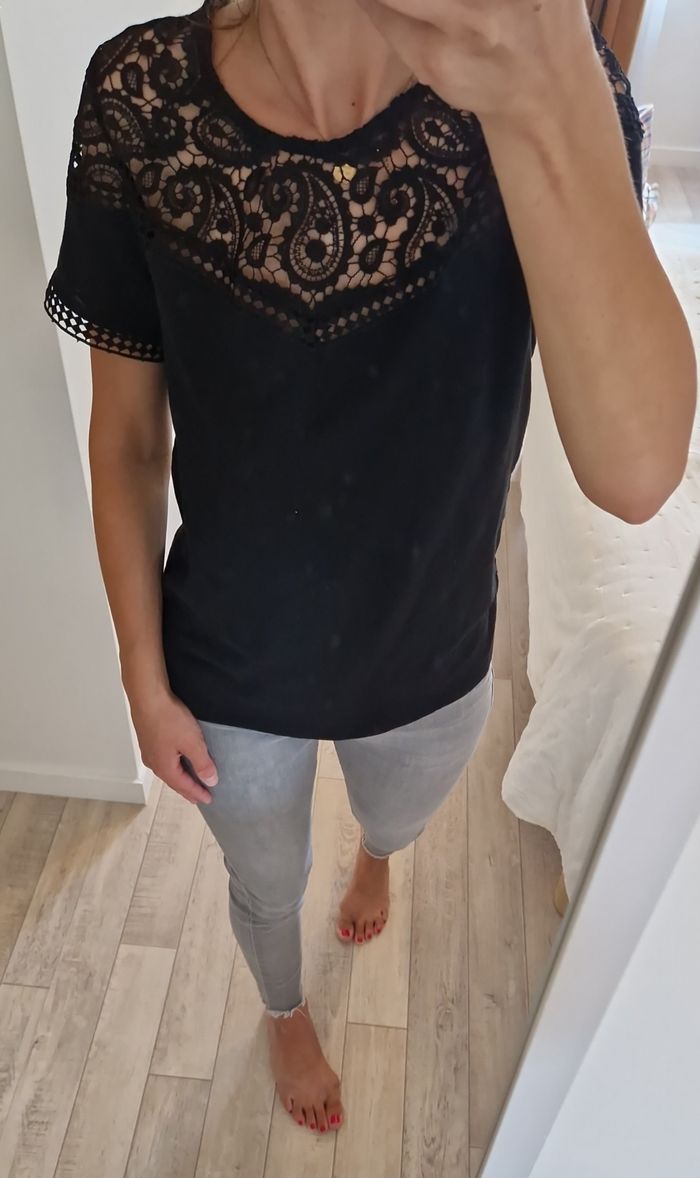 Haut noir - photo numéro 2