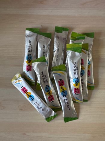 Lot stick pediakid gaz 10