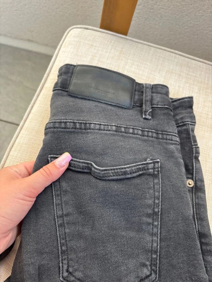 Jean noir zara taille 38 - photo numéro 3