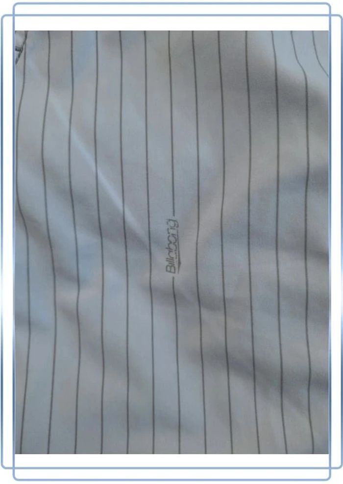 Boardshort Billabong Homme – Taille 31 – Blanc rayé broderie or/argent (598) - photo numéro 4