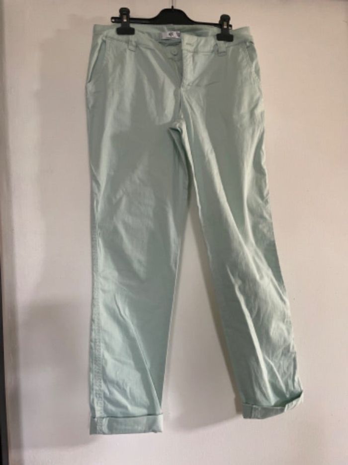 Pantalon couleur vert d eau