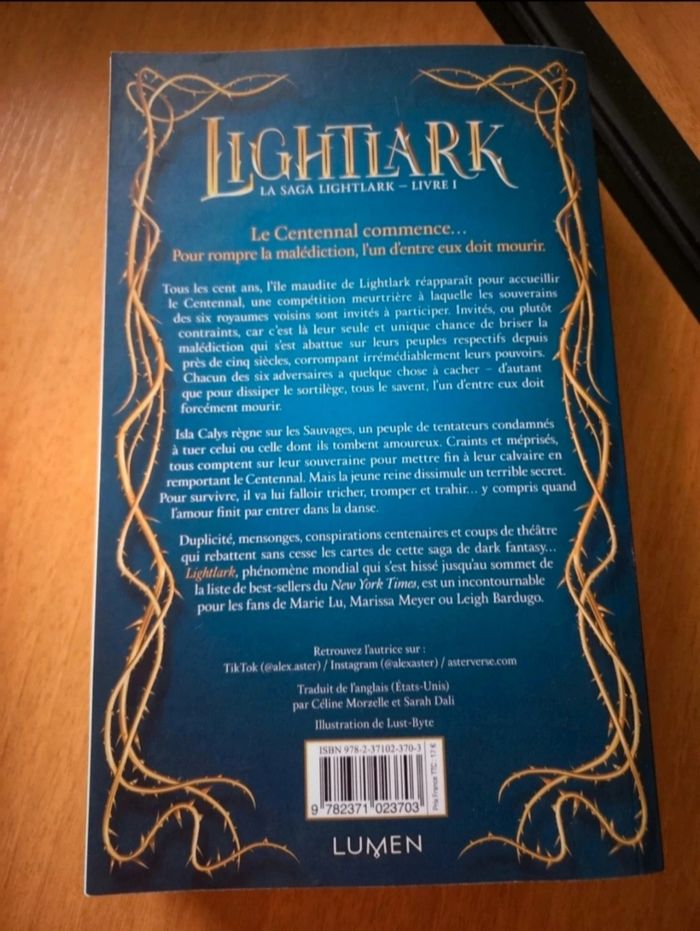 Lightlark - photo numéro 2
