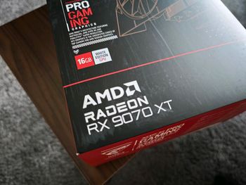 Carte graphique XFX Radeon RX 9070 XT NEUVE - BLANCHE