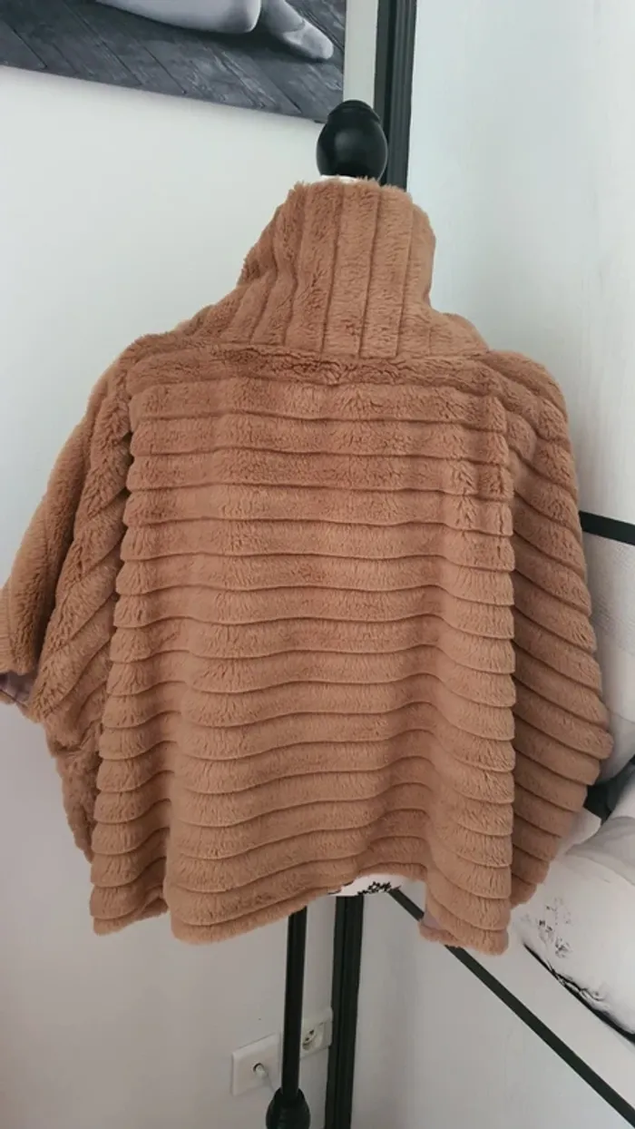 Pull poncho - photo numéro 2