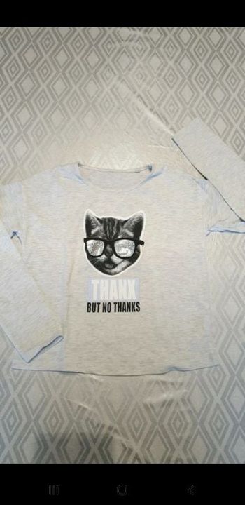 T-shirt manches longues tête chat 8 ans