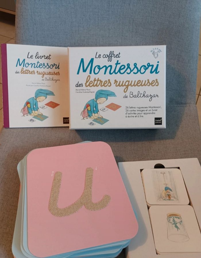 Coffret Montessori des lettres rugueuses de Balthazar