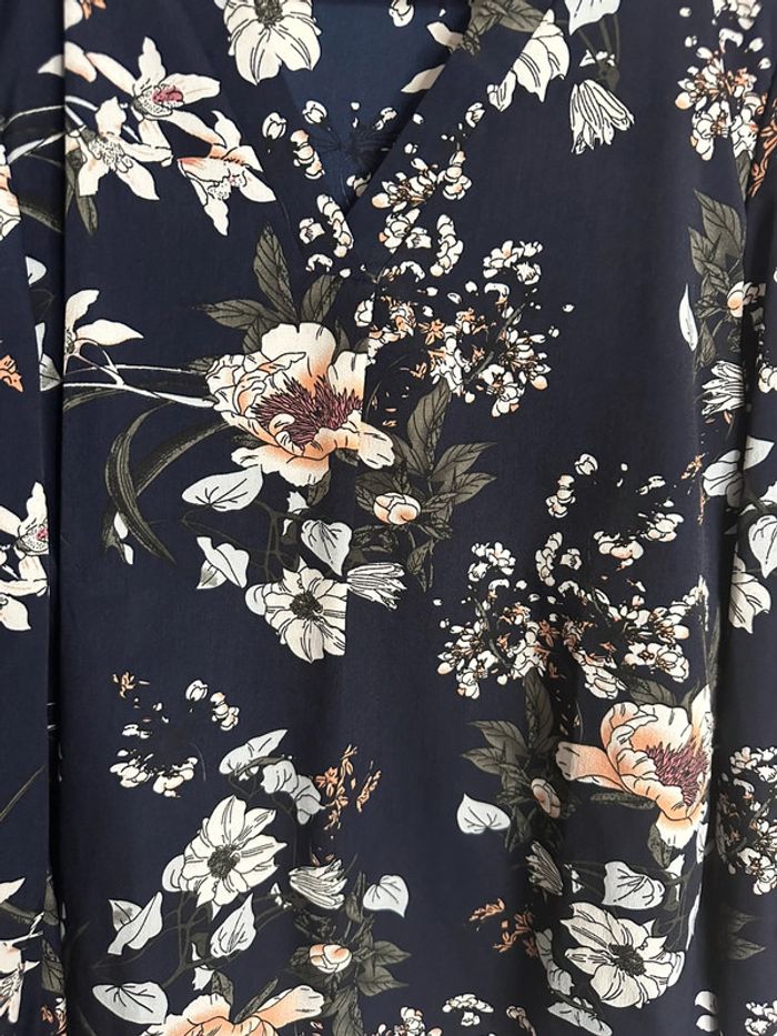Chemisier fleuri taille L/40 très bon état - photo numéro 2