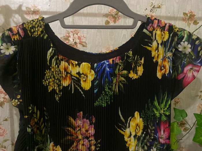 Robe courte multicolore fleurs