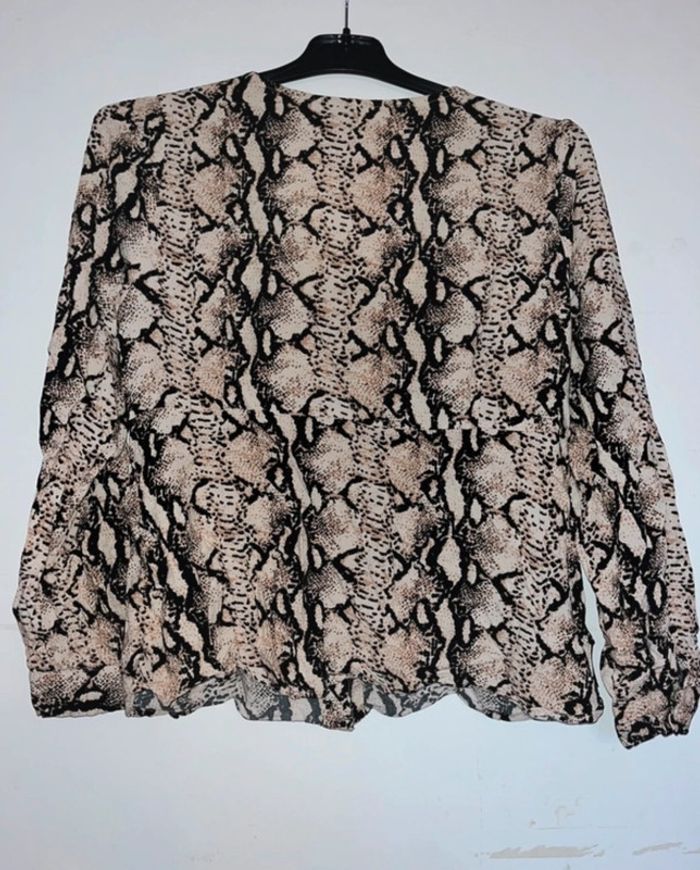 blouse manche longue motif crocodile - photo numéro 2