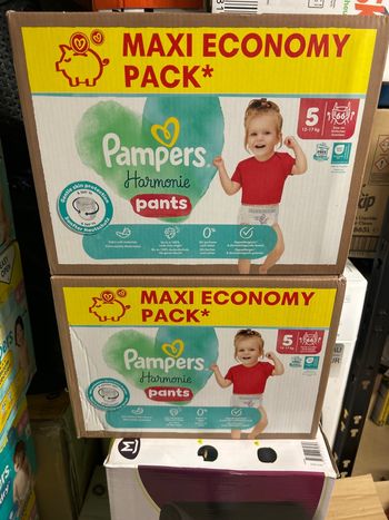 2 packs Pampers harmonie t5