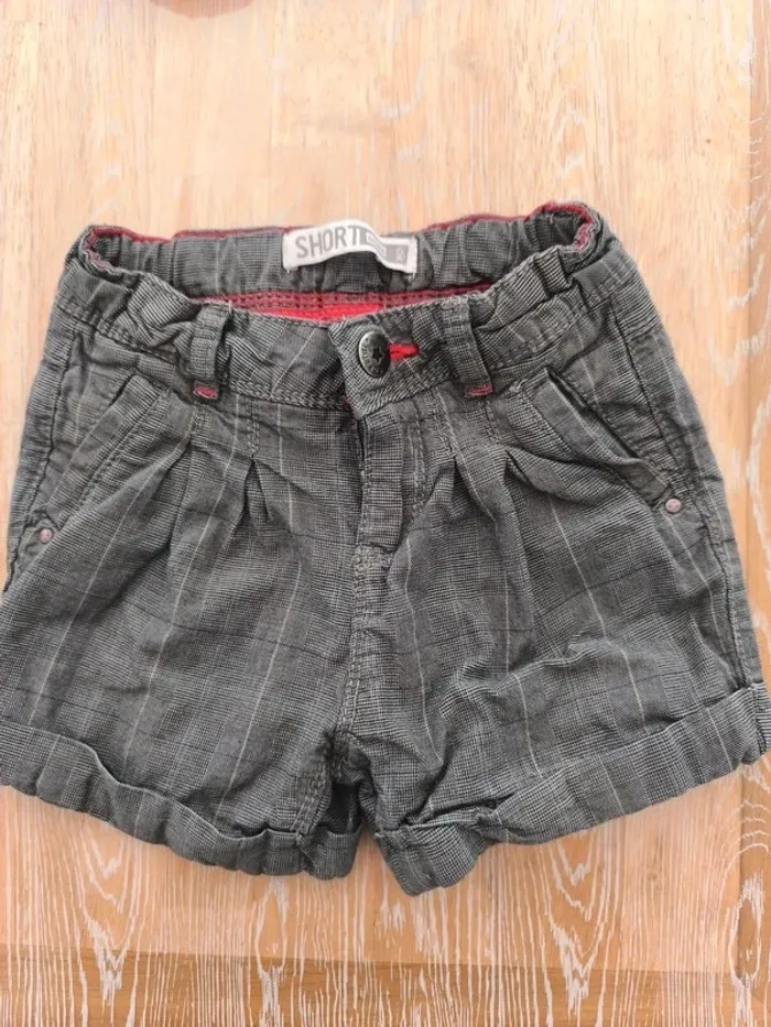 Short fille 4 ans