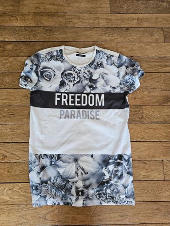 Tee-shirt écriture et motif