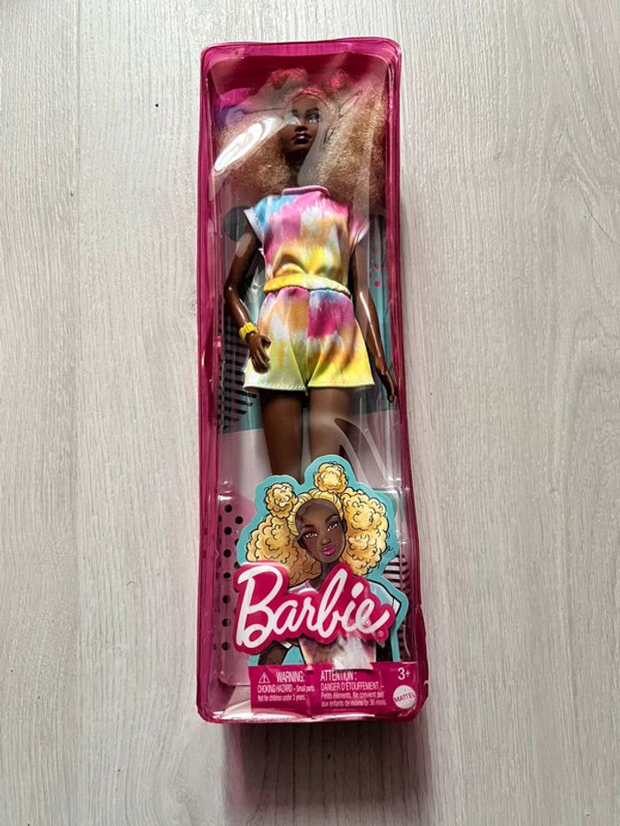 Barbie neuve Mattel