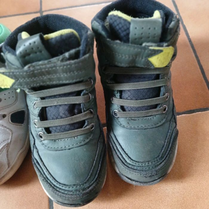 Lot paires de chaussures enfant - photo numéro 4