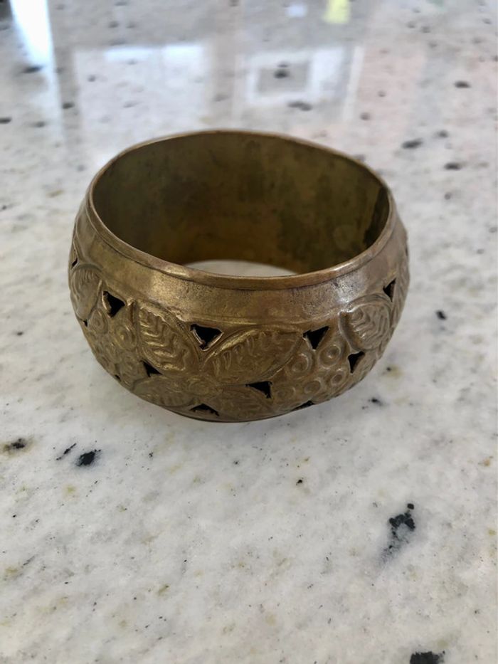 Manchette en métal doré sculpté vintage - photo numéro 4