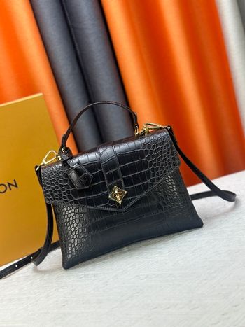 Louis Vuitton  M80527