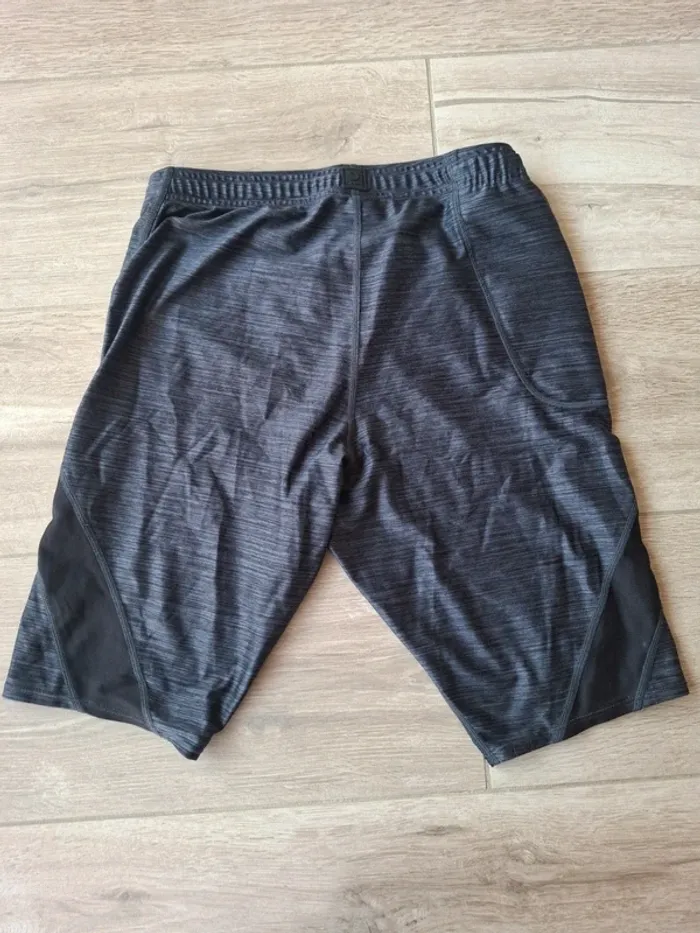 Short élastique - photo numéro 2
