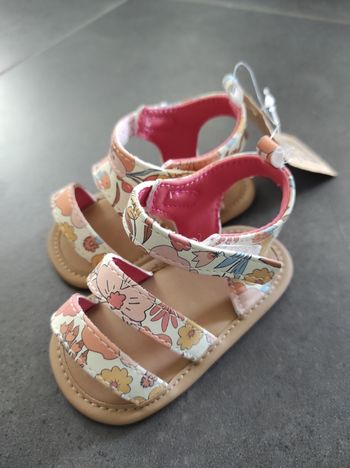 Sandales bébé fille Tape à l'oeil