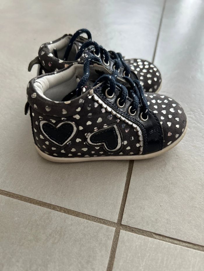 Chaussure 19 - photo numéro 2