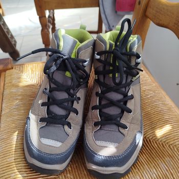 Chaussures de randonnée enfant