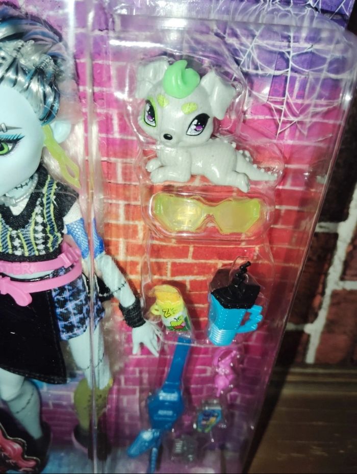 Poupée Monster High Frankie Stein - photo numéro 2